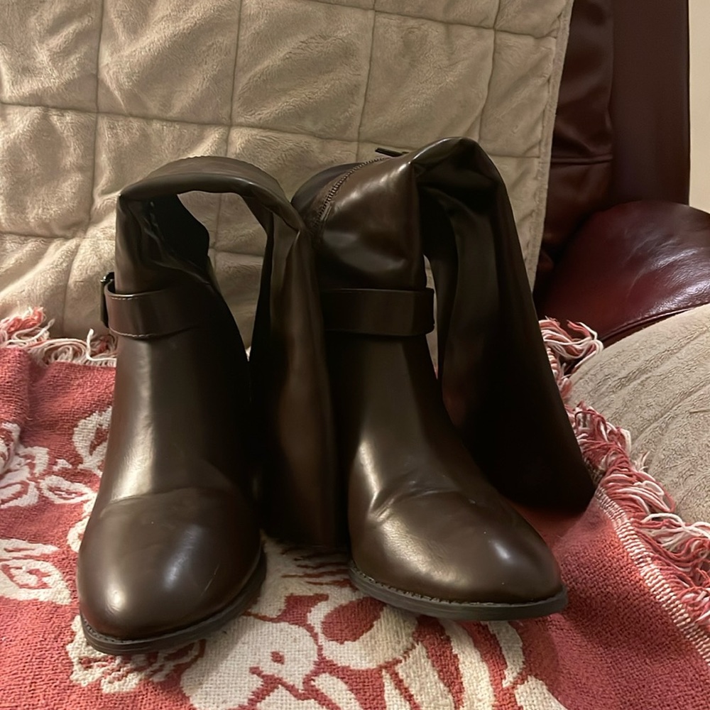 Brown Calf High Elastic Back Boots Size 10